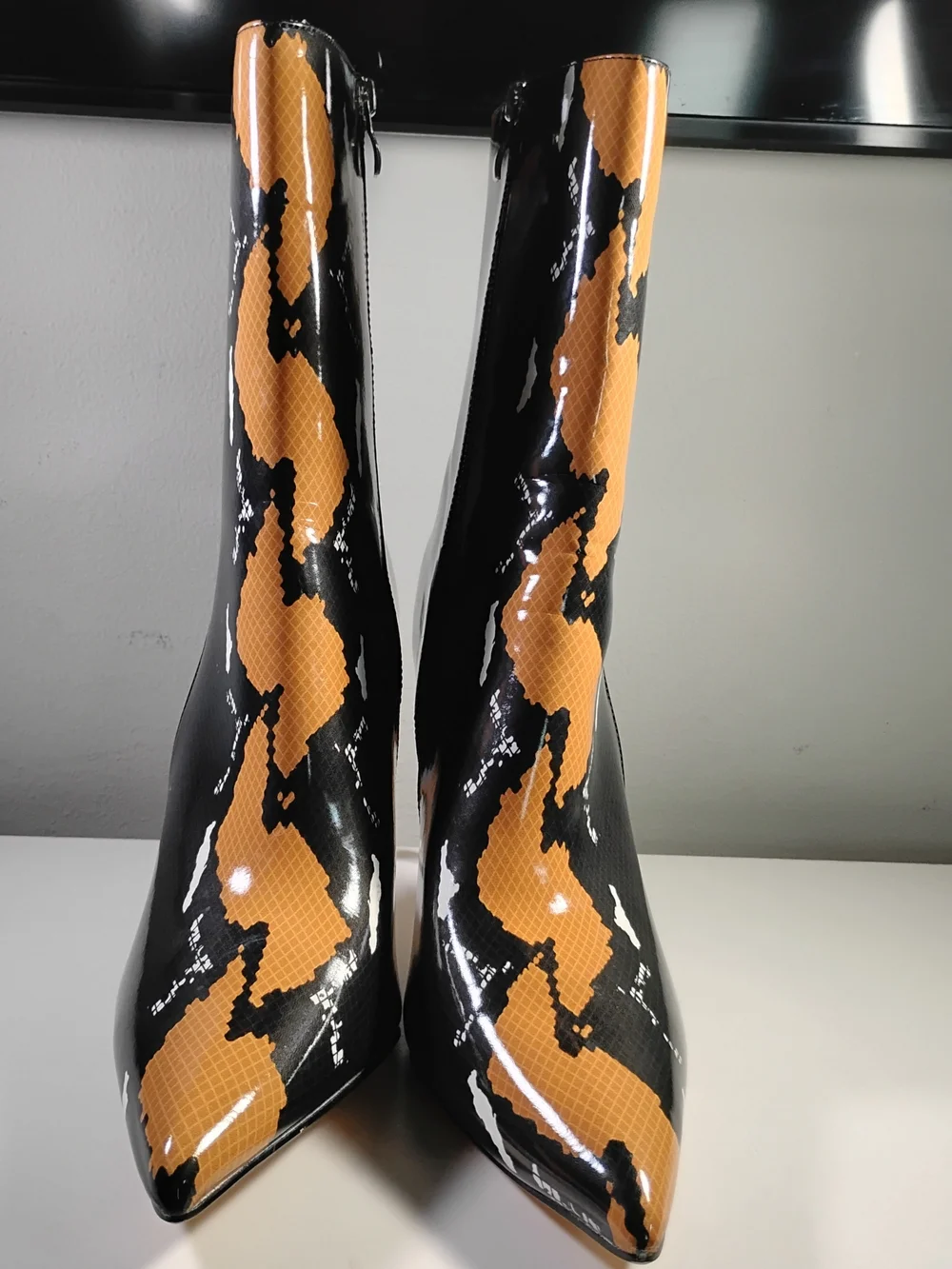 Ego Patent Snake Print Stiletto Ankle Boots Women's Size 8 – New